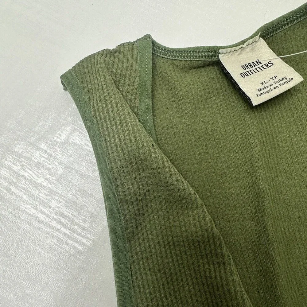 Urban Outfitters Ribbed Vest Size XS Green Cropped Sleeveless Basics - Picture 6 of 8